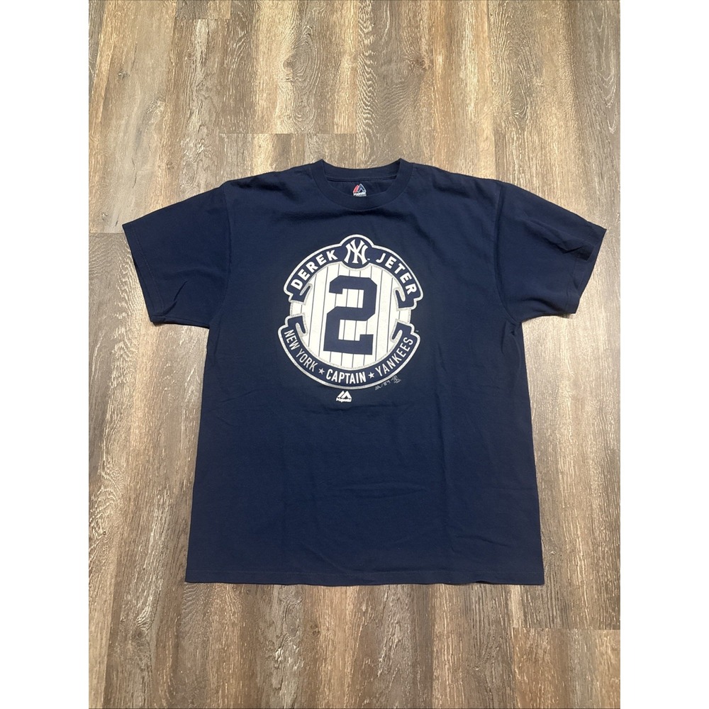 Majestic Mens Large Derek Jeter Captain New York Yankees Baseball T-Shirt